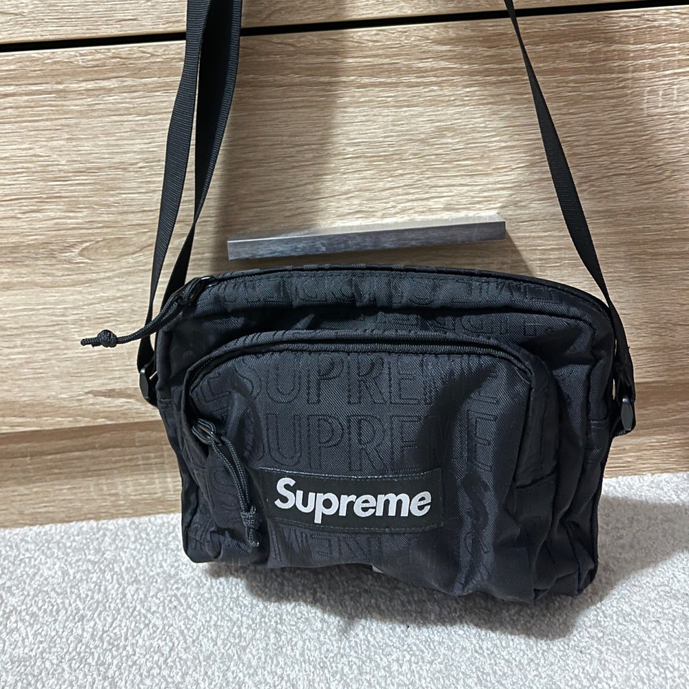 Supreme sling bag